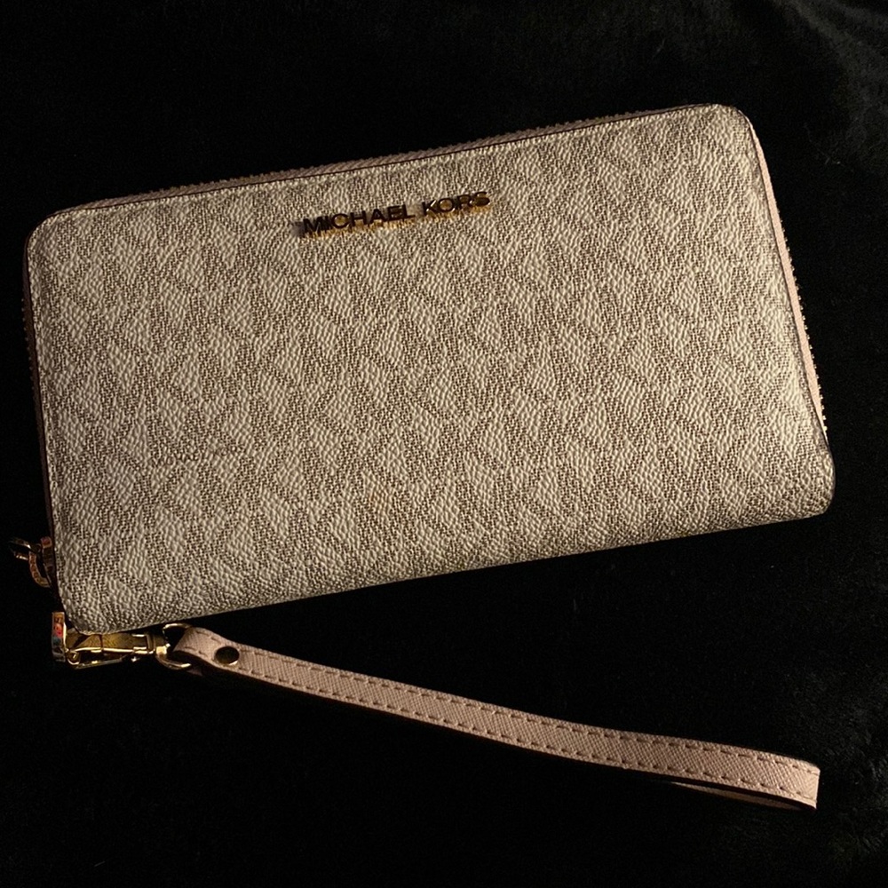 Michael Kors wallet